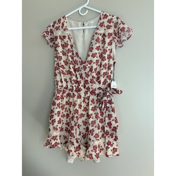 Tularosa x Revolve NWT Ashby Romper Cream + Red Florals Size Medium - Picture 3 of 14